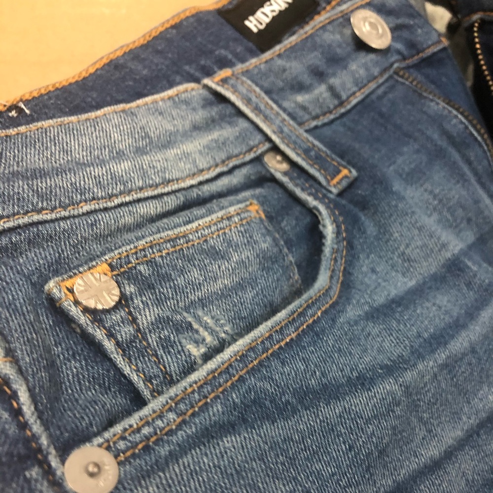 $245 NWT HUDSON STRETCH brand jean High rise ZOEEY FRAY Straight crop summer - Picture 8 of 10